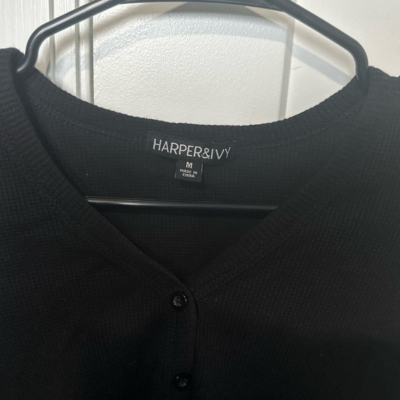 Black Crop Top Thermal ✨ - Picture 2 of 3